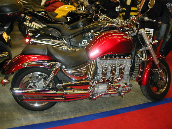 800px-Triumph_rocket_3.jpg (130.84 КБ) Просмотров: 525963 800px-Triumph_rocket_3.jpg